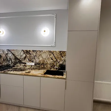 Meridian View Old Town Apartment