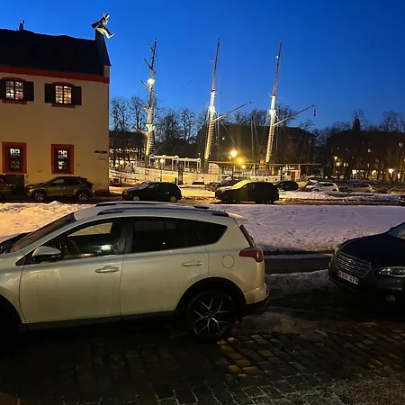 Meridian View Old Town Apartment