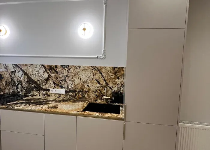 Meridian View Old Town Apartment