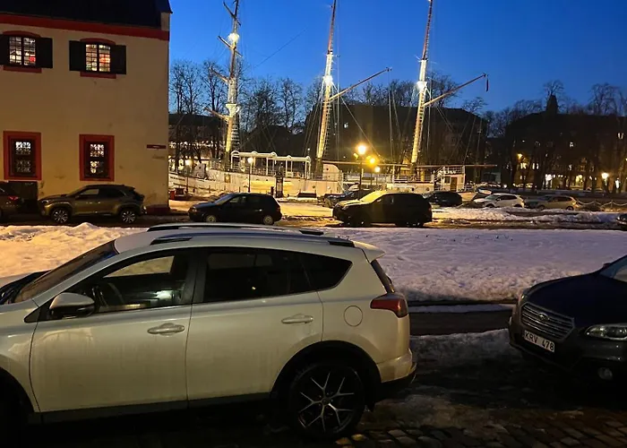 Meridian View Old Town Apartment